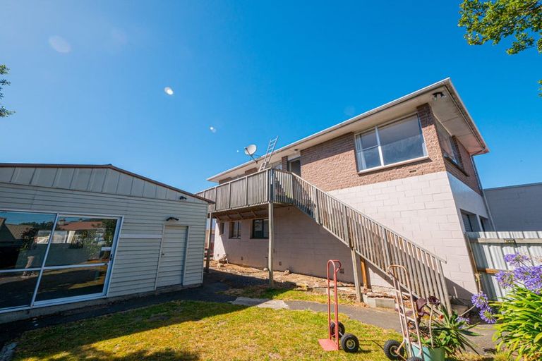 Photo of property in 2a Brooklyn Street, Green Island, Dunedin, 9018