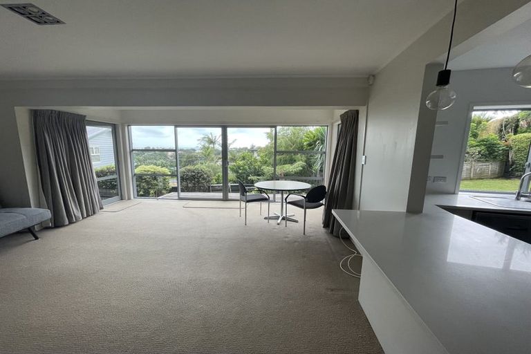 Photo of property in 11a Rahopara Street, Castor Bay, Auckland, 0620