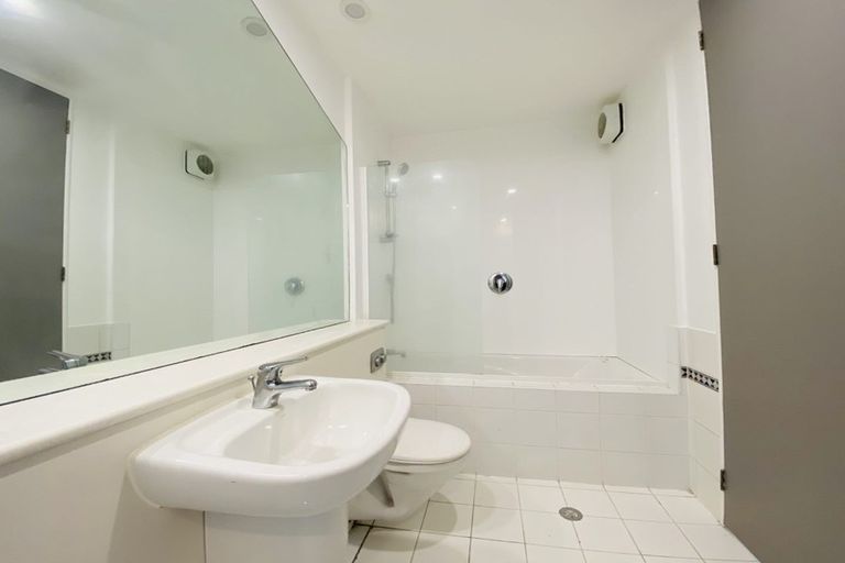 Photo of property in Sirocco Apartments, 608/8 Church Street, Wellington Central, Wellington, 6011