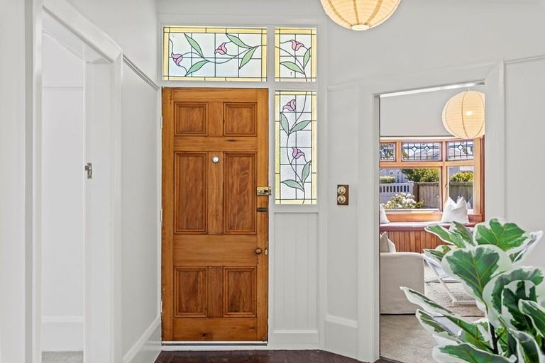 Photo of property in 246 Geraldine Street, Edgeware, Christchurch, 8013