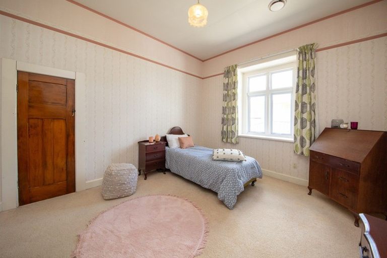 Photo of property in 15 Wellington Street, Feilding, 4702