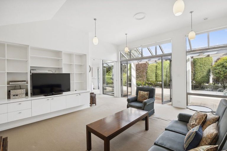 Photo of property in 122 Cannington Road, Maori Hill, Dunedin, 9010