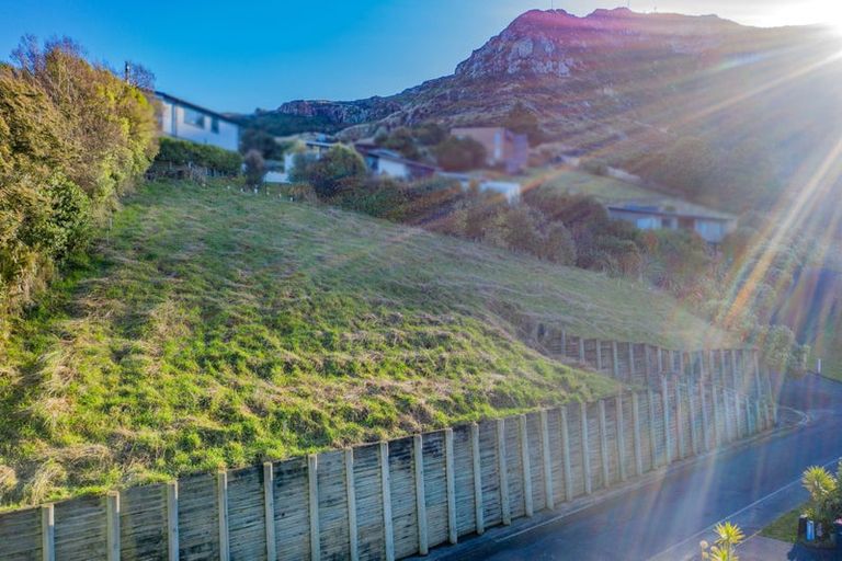 Photo of property in 11 Hyllton Heights, Lyttelton, 8082