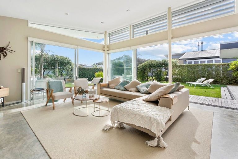 Photo of property in 12 Galbraith Street, Matapouri, Whangarei, 0173