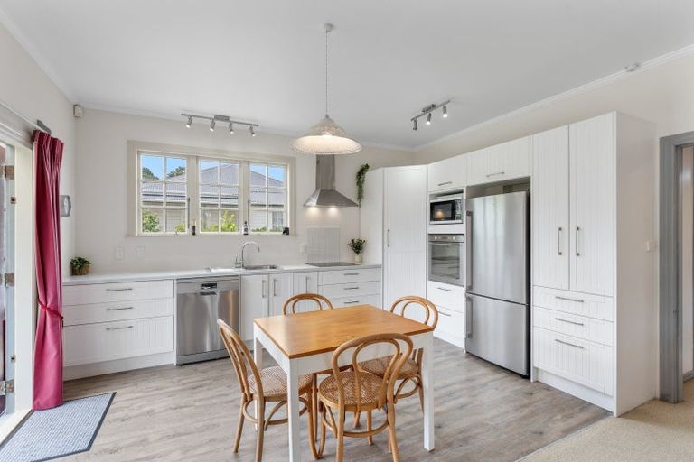 Photo of property in 1 Eruini Street, Waikanae Beach, Waikanae, 5036