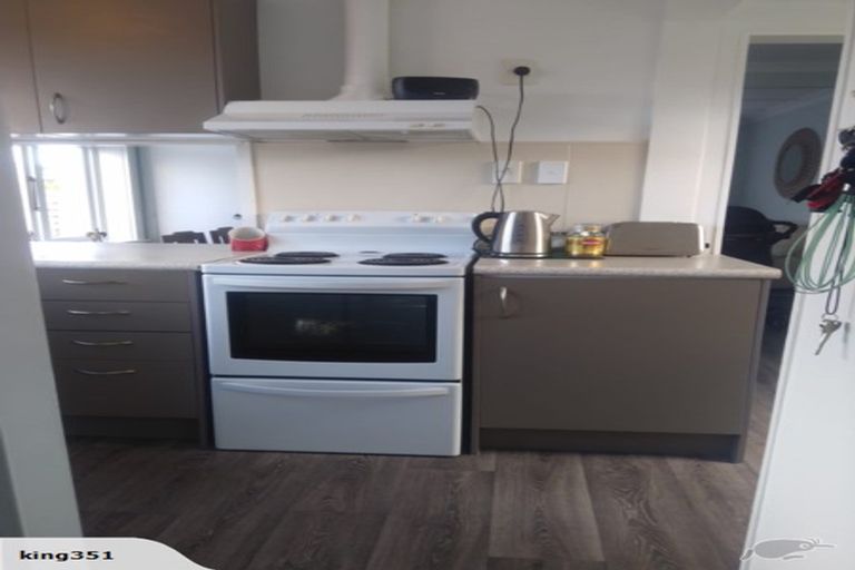 Photo of property in 2 Moore Avenue, Tawhero, Whanganui, 4501