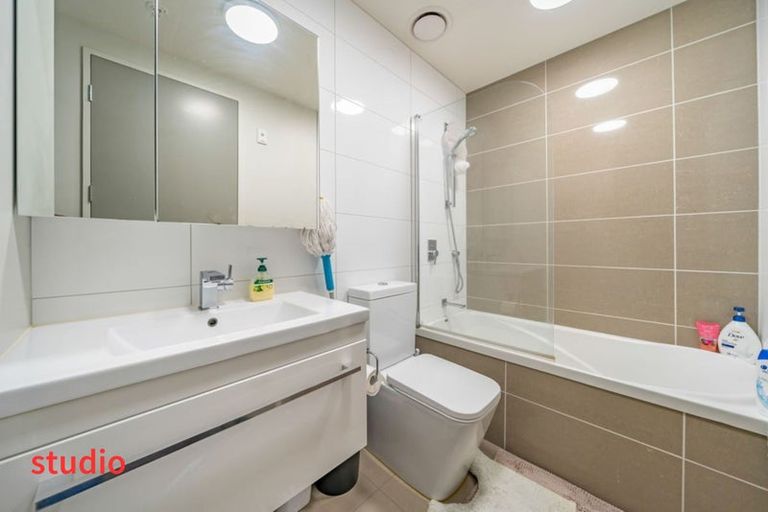 Photo of property in Masina Apartments, 110/80 Riddiford Street, Newtown, Wellington, 6021