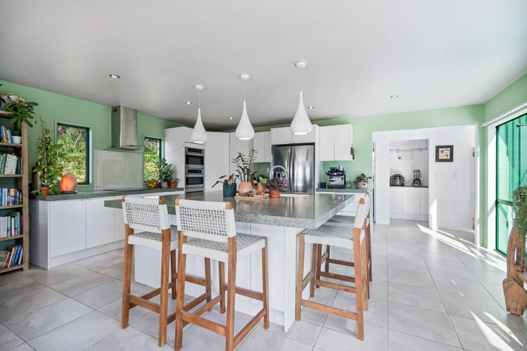 Photo of property in 1559 Pataua Road North, Pataua North, Whangarei, 0175