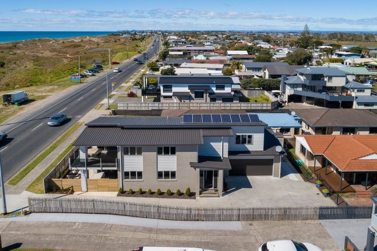 Photo of property in 912a Papamoa Beach Road, Papamoa Beach, Papamoa, 3118