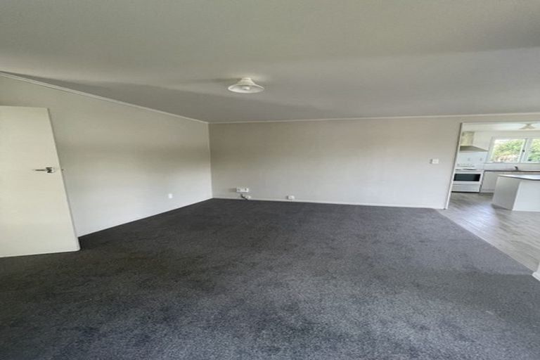 Photo of property in 4 Aronui Terrace, Kelston, Auckland, 0602