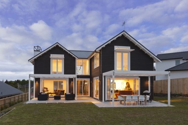 Photo of property in 12 William Blake Way, Riverhead, 0820