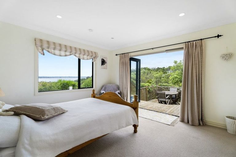 Photo of property in 36 Beauvoir Avenue, Matakatia, Whangaparaoa, 0930