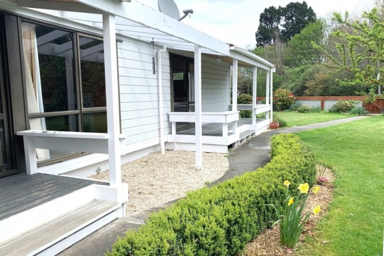 Photo of property in 50 Mckenzie Street, Geraldine, 7930