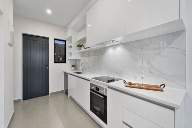 Photo of property in 8/144 Titirangi Road, New Lynn, Auckland, 0600