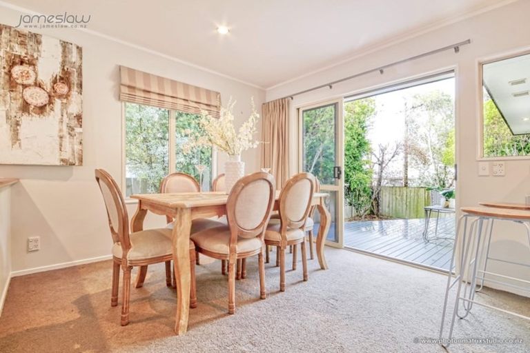 Photo of property in 13a Flanshaw Road, Te Atatu South, Auckland, 0610