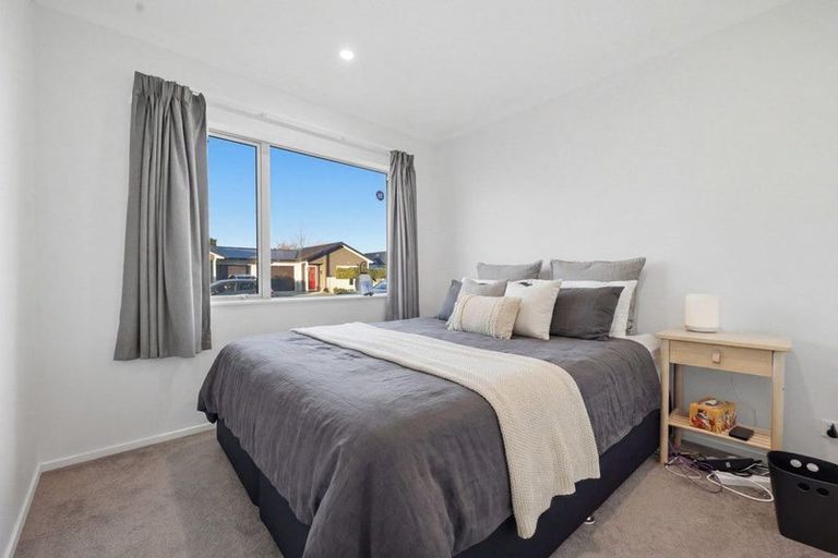 Photo of property in 16 Harore Road, Takanini, 2112