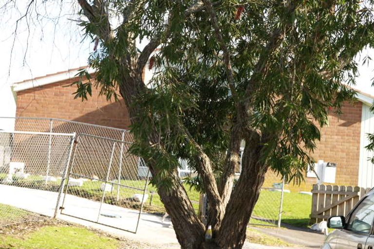 Photo of property in 6 Pike Place, Mangere East, Auckland, 2024