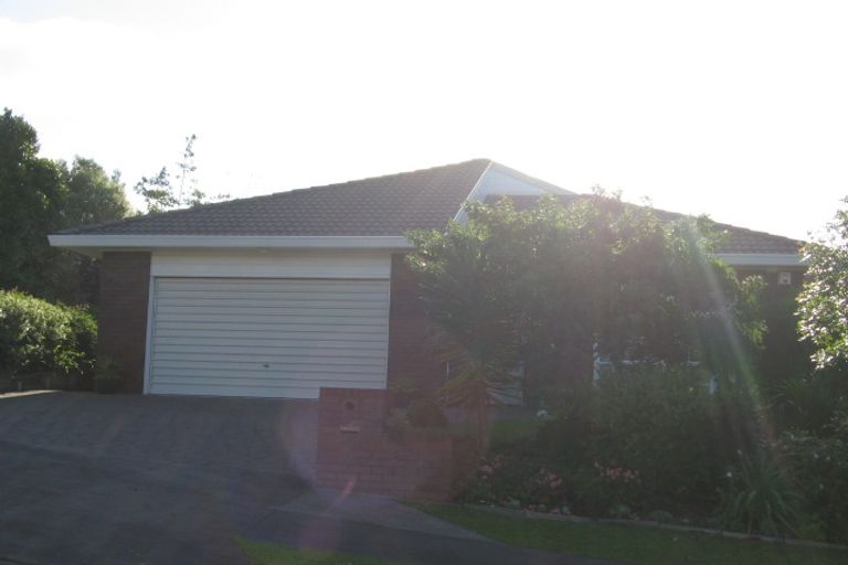 Photo of property in 2/1 Perendale Close, Somerville, Auckland, 2014