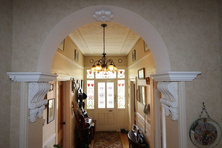 Photo of property in 42 Cameron Street, Ashburton, 7700