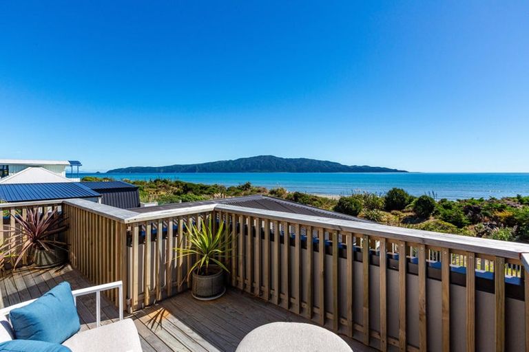 Photo of property in 249 Manly Street, Paraparaumu Beach, Paraparaumu, 5032