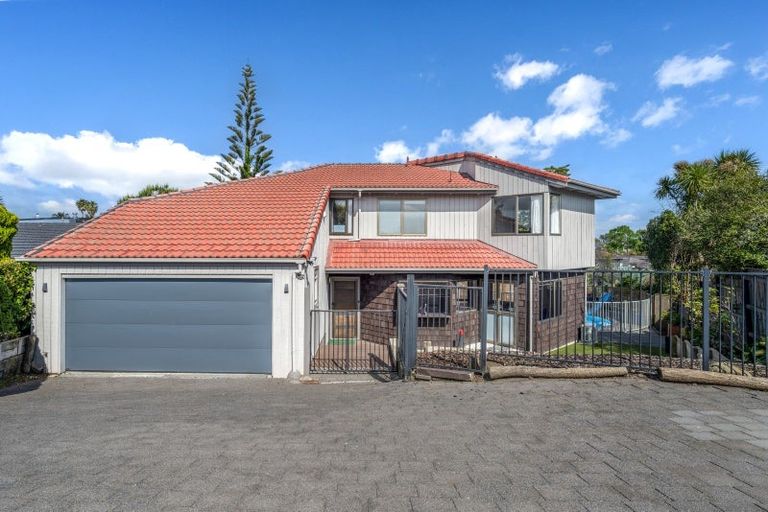 Photo of property in 12a Estelle Place, Farm Cove, Auckland, 2012