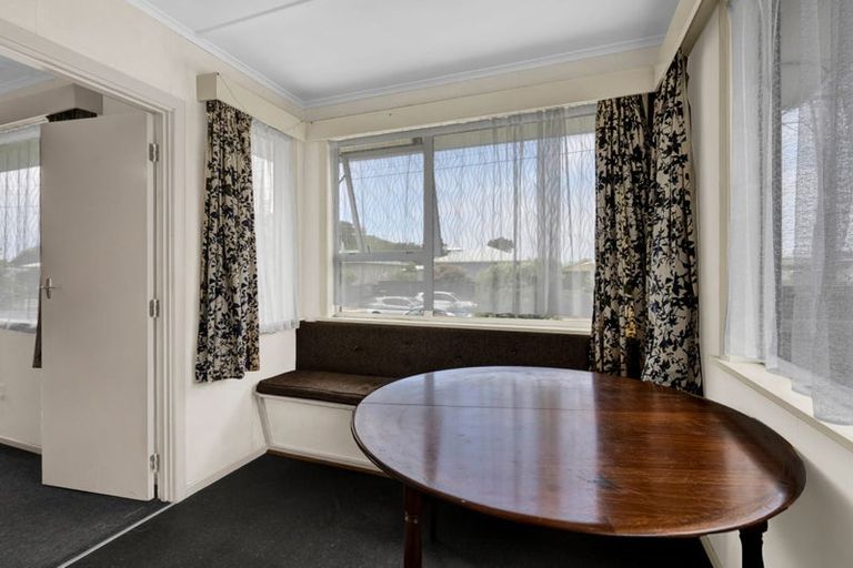 Photo of property in 28 Belair Avenue, Blagdon, New Plymouth, 4310