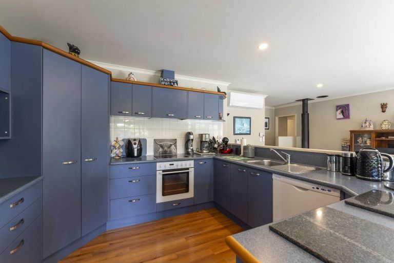 Photo of property in 18 Calvandra Grove, Rangiora, 7400