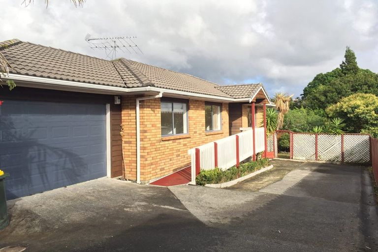 Photo of property in 1/94 Archers Road, Glenfield, Auckland, 0629