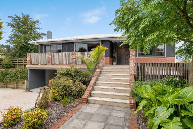 Photo of property in 8 Clearview Road, Lepperton, New Plymouth, 4373