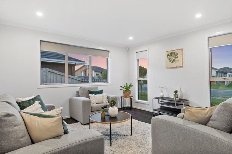 Photo of property in 10 Kahuparere Crescent, Pyes Pa, Tauranga, 3112