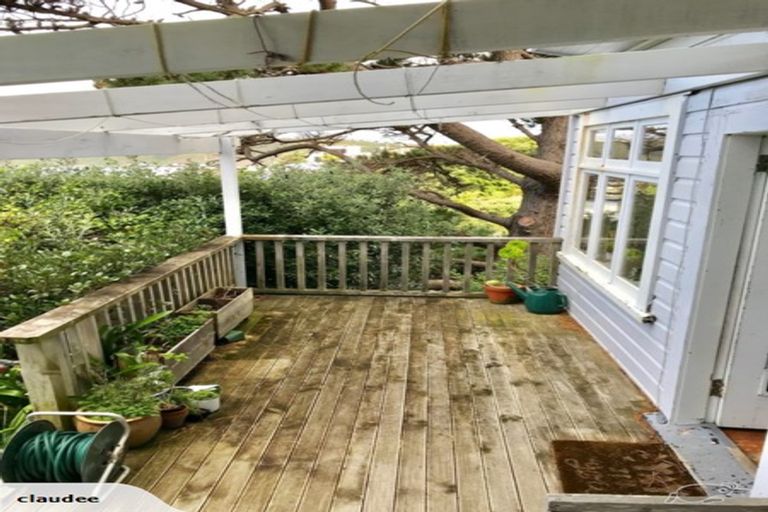 Photo of property in 1/12 Te Anau Avenue, Hataitai, Wellington, 6021