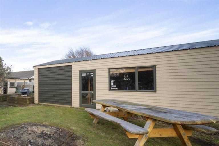 Photo of property in 36 Mawhitiwhiti Road, Normanby, Hawera, 4614