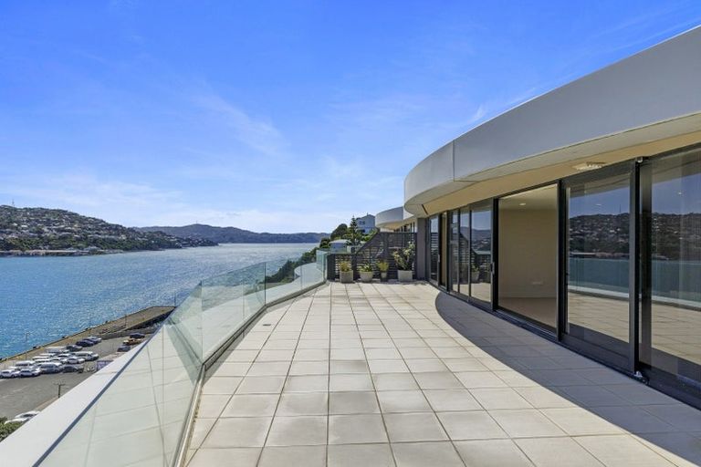 Photo of property in Shelley Bay Terraces, 23/61 Maupuia Road, Maupuia, Wellington, 6022