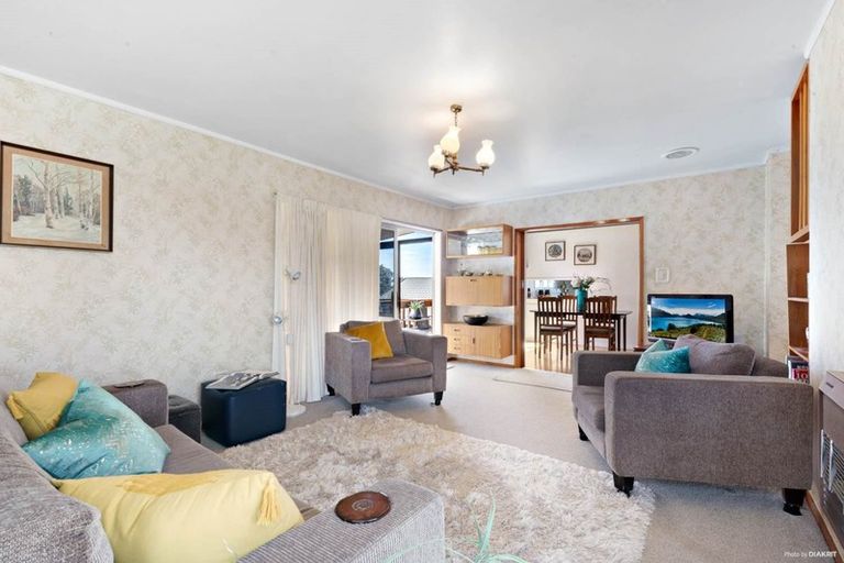 Photo of property in 46 Advene Road, Cockle Bay, Auckland, 2014