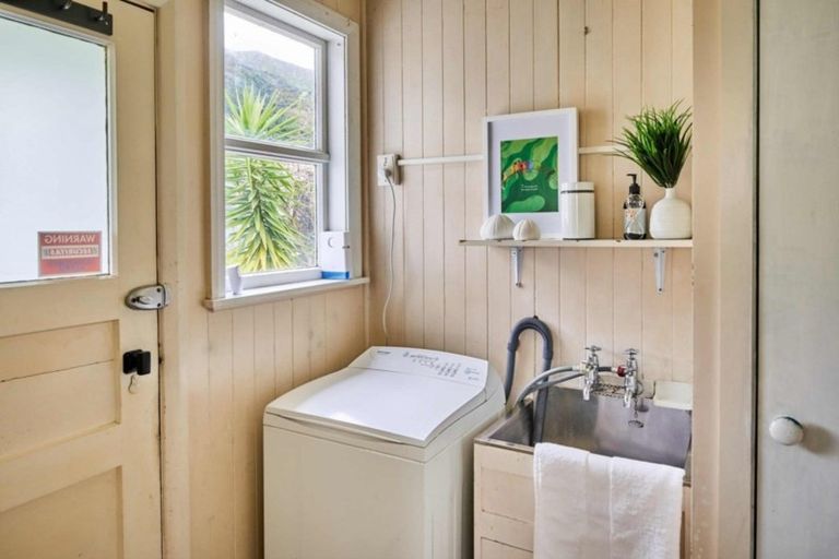 Photo of property in 11 Toomath Street, Naenae, Lower Hutt, 5011