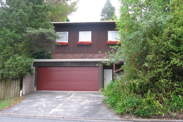Photo of property in 73 Tanekaha Road, Titirangi, Auckland, 0604