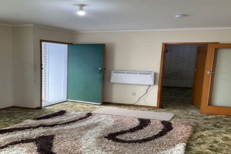 Photo of property in 1/765 Beach Road, Browns Bay, Auckland, 0630