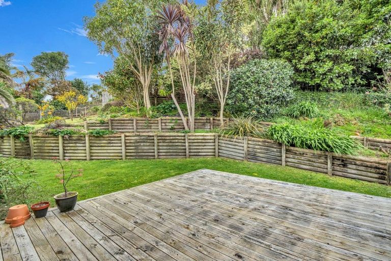 Photo of property in 30 Capricorn Place, Kawaha Point, Rotorua, 3010