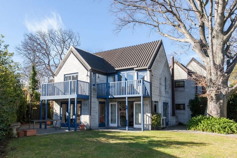 Photo of property in 2/37a Holmwood Road, Merivale, Christchurch, 8014