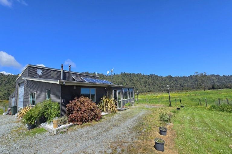 Photo of property in 711b La Fontaine Road, Harihari, 7884