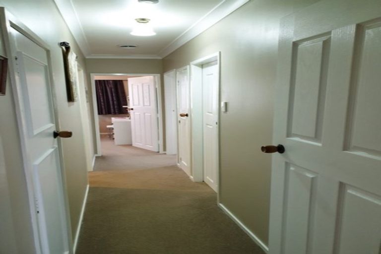 Photo of property in 2 Teal Place, Selwyn Heights, Rotorua, 3015