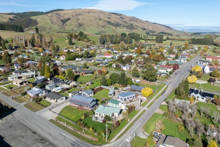 Photo of property in 56 Blaydon Street, Waikaia, 9778