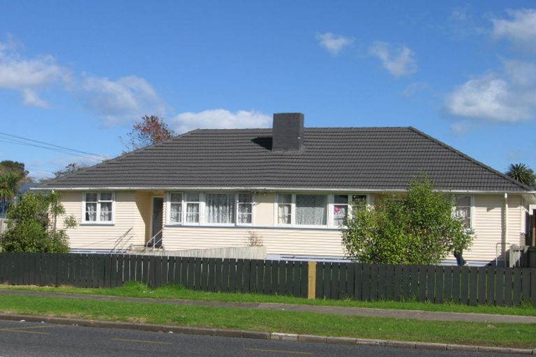 Photo of property in 327 Bairds Road, Otara, Auckland, 2023
