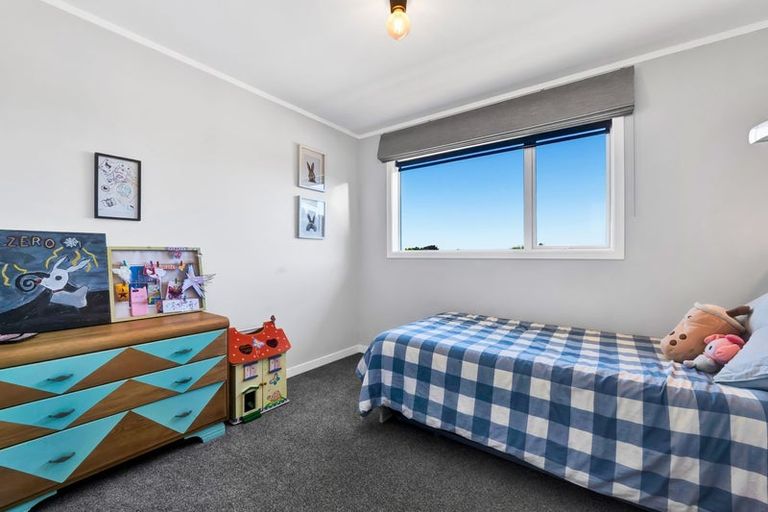 Photo of property in 185 Mangorei Road, Merrilands, New Plymouth, 4312