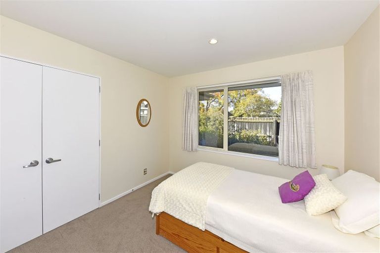 Photo of property in 114 Rothesay Road, Parklands, Christchurch, 8083