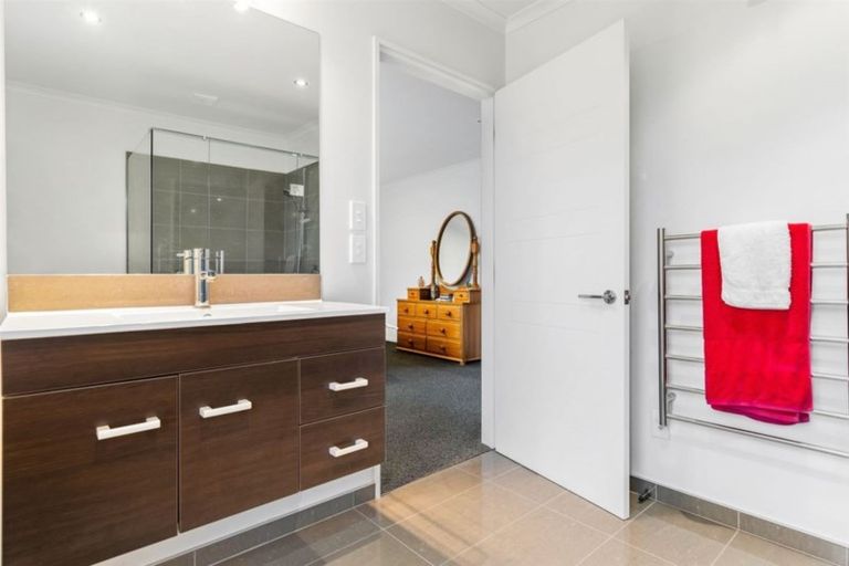 Photo of property in 5 Holly Place, Rangiora, 7400