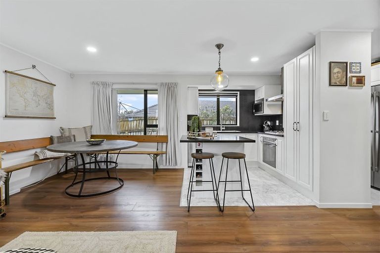 Photo of property in 25 Michael Jones Drive, Flat Bush, Auckland, 2019