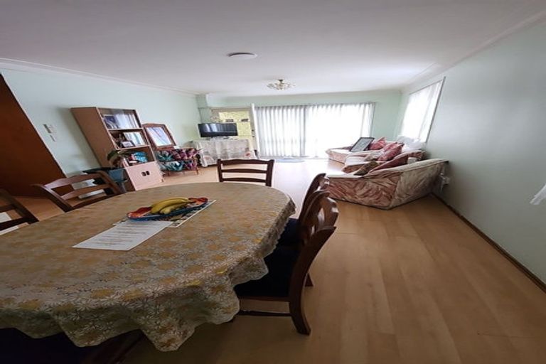 Photo of property in 2/36 Churchill Avenue, Manurewa, Auckland, 2102