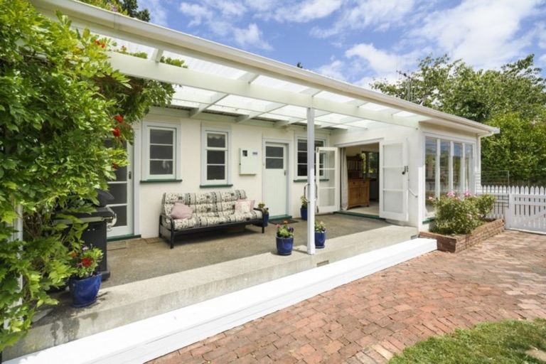 Photo of property in 84 Lincoln Street, Ashhurst, 4810