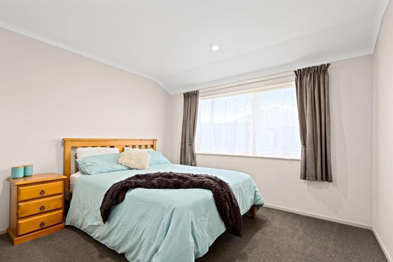 Photo of property in 41 Chic Gardens, Parakai, 0830